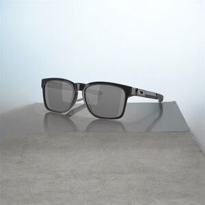 Oakley Catalyst Men's Sunglasses with Polished Black Frame and Gray Lenses